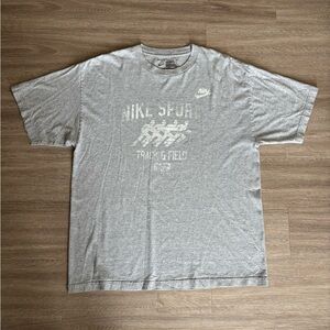 Nike Men's Light Gray Track & Field Tee